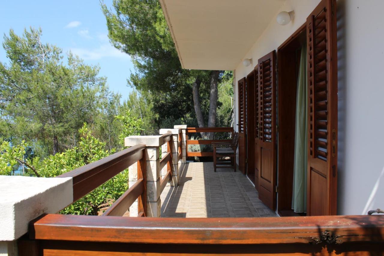 Seaside Secluded Apartments Zavala, Hvar - 15357 Jelsa Kültér fotó