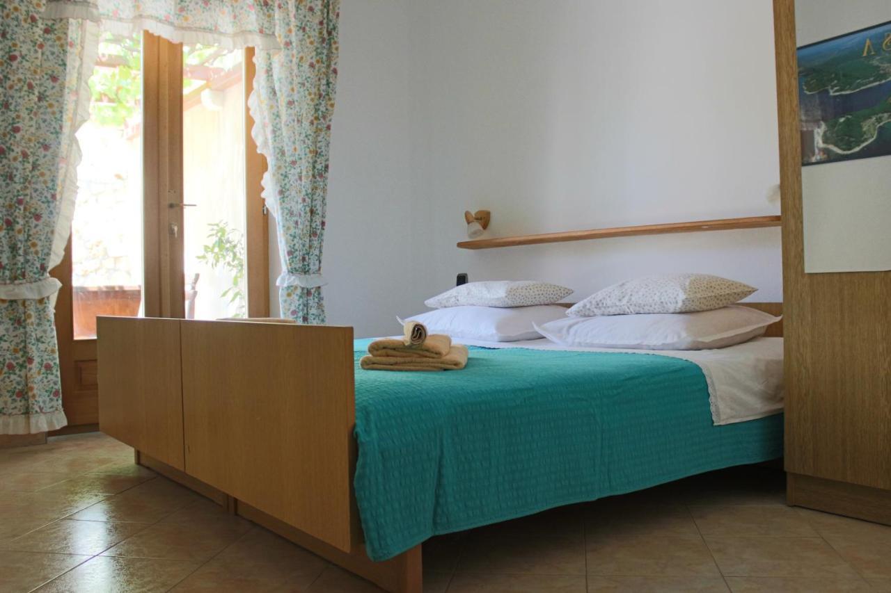 Seaside Secluded Apartments Zavala, Hvar - 15357 Jelsa Kültér fotó